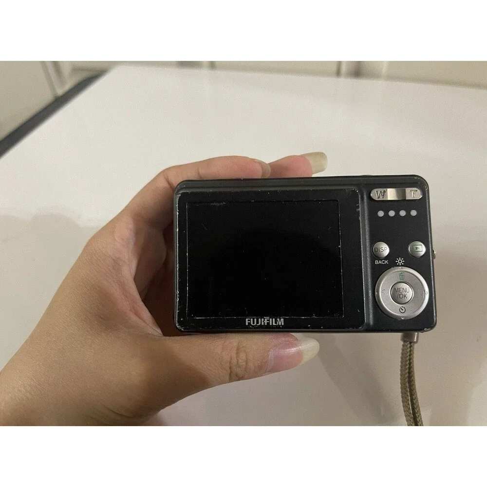 Fujifilm FINEPIX J10 Compact Digital Camera (Parts/Repair)